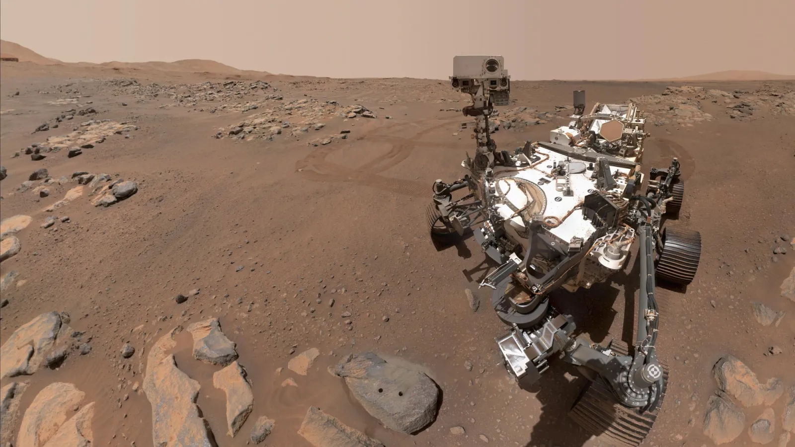 Autorretrato do rover Perseverance em Marte